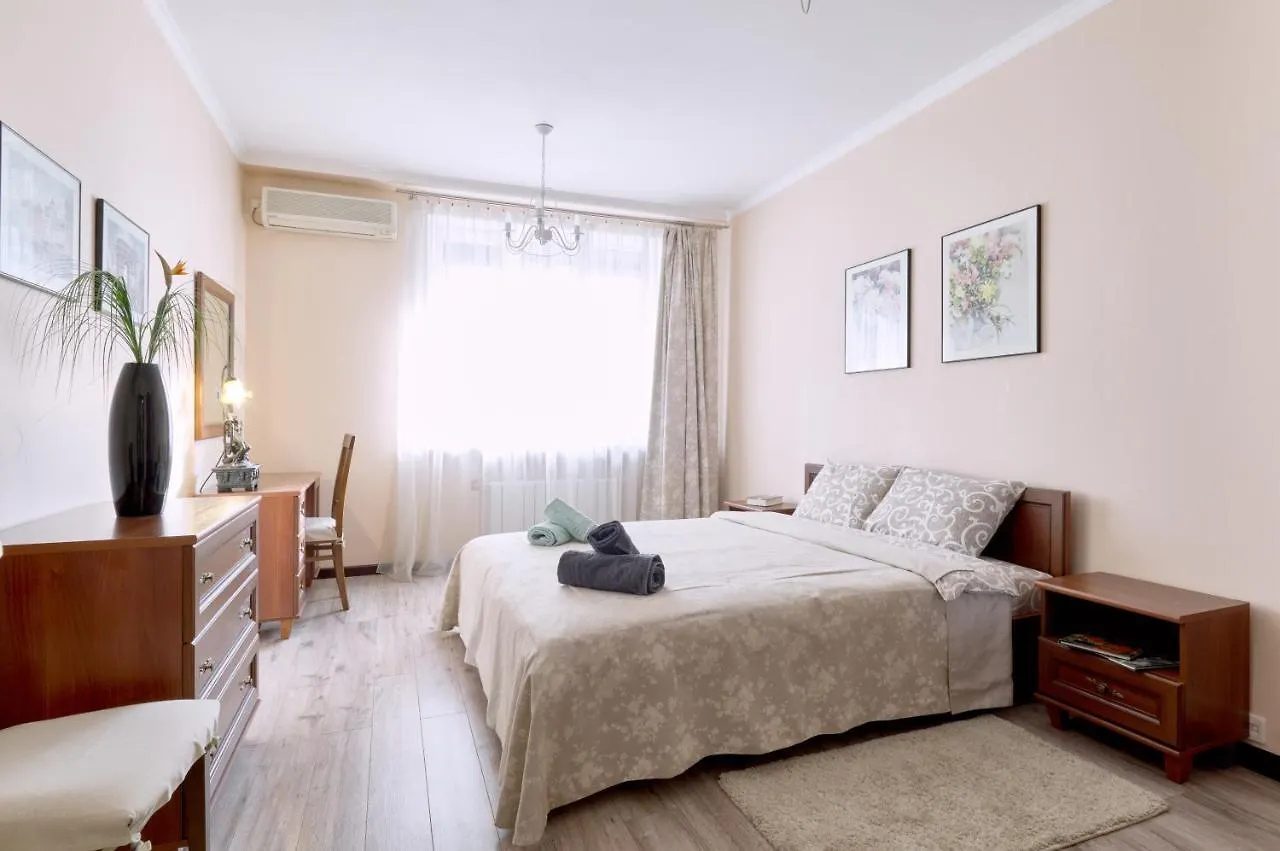 1Br Apartment In The Old City Center Kiev